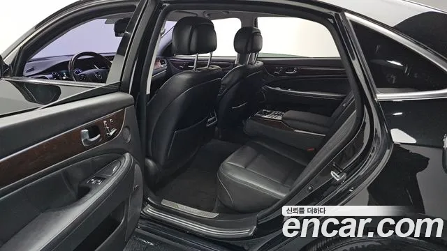 Hyundai Equus 2015 — фото 12