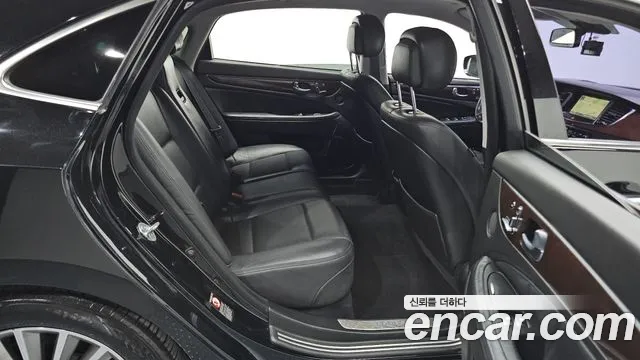 Hyundai Equus 2015 — фото 13