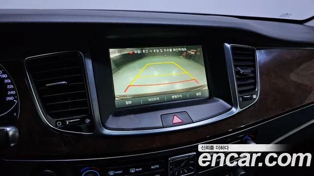 Hyundai Equus 2015 — фото 15