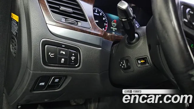 Hyundai Equus 2015 — фото 18