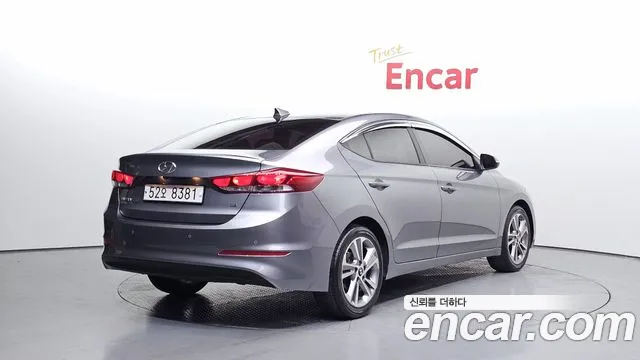 Hyundai AVANTE 2018 — фото 2