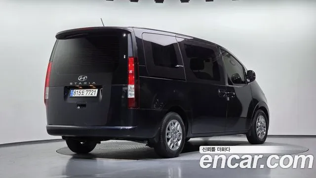 Hyundai Staria 2022 — фото 2