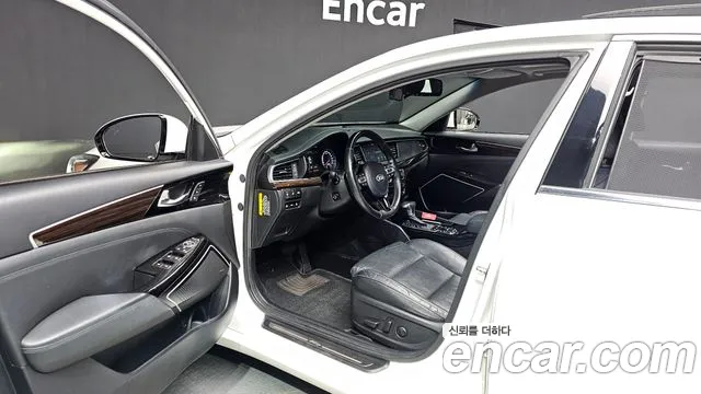 Kia K7 2018 — фото 10