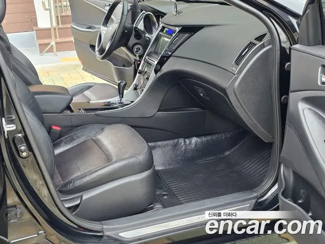 Hyundai Sonata 2010 — фото 10