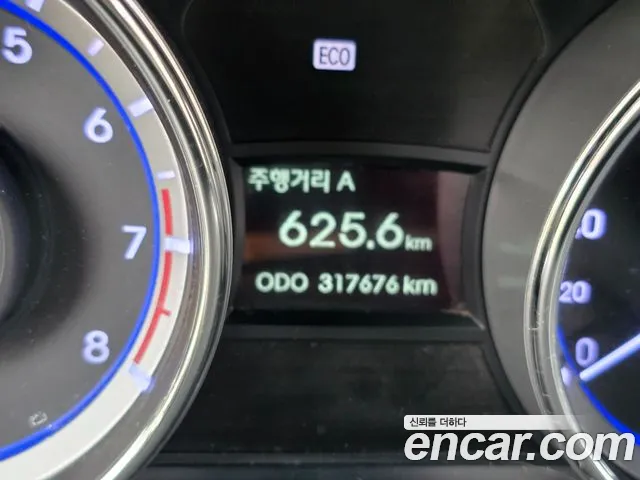 Hyundai Sonata 2010 — фото 13