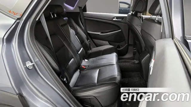 Hyundai Tucson 2017 — фото 12