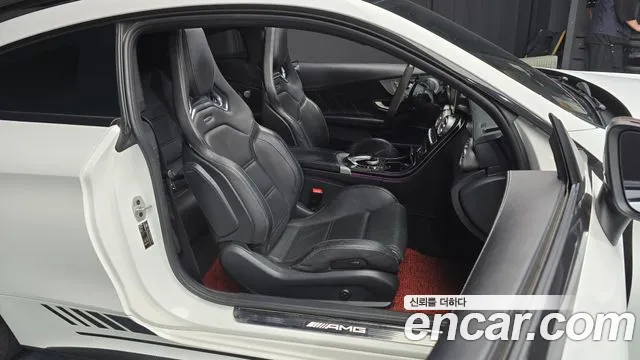 Mercedes-Benz C-Class 2017 — фото 10
