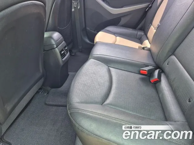 Hyundai AVANTE 2015 — фото 10