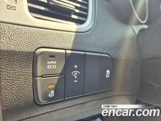 Hyundai AVANTE 2015 — фото 14