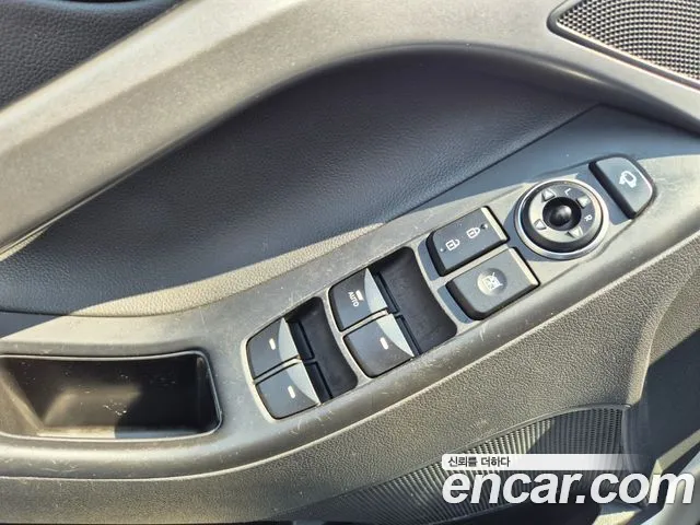 Hyundai AVANTE 2015 — фото 15