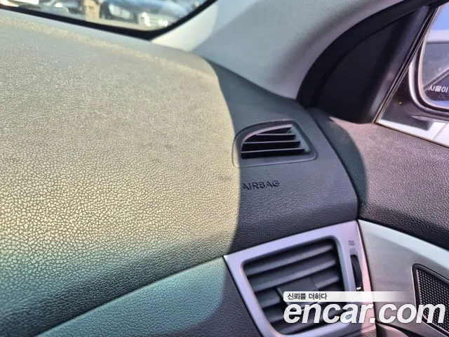Hyundai AVANTE 2015 — фото 19