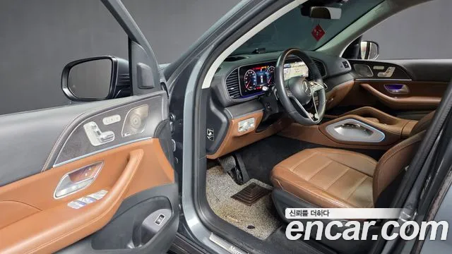 Mercedes-Benz GLE-Class 2023 — фото 9