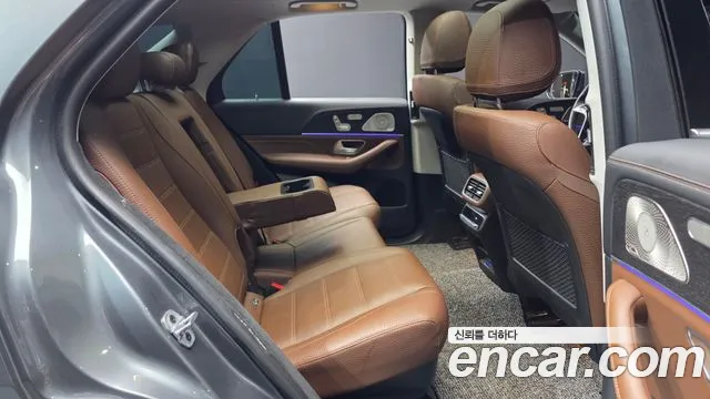 Mercedes-Benz GLE-Class 2023 — фото 11