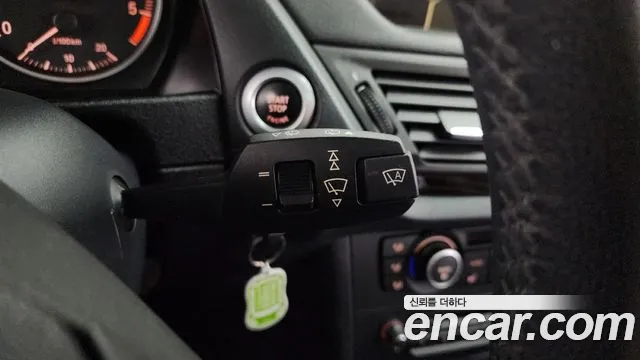 BMW X1 2012 — фото 18