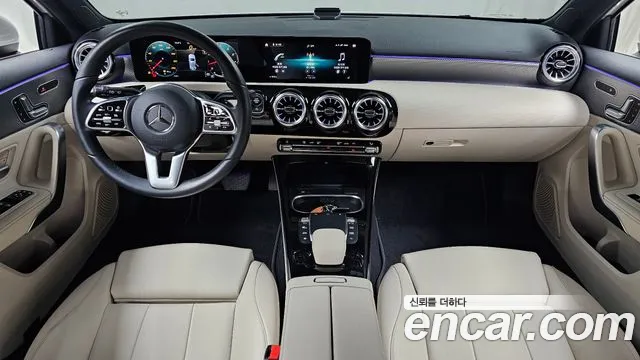 Mercedes-Benz A-Class 2022 — фото 7