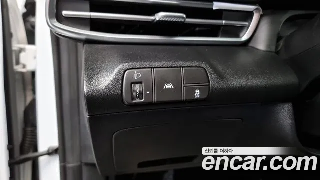 Hyundai AVANTE 2021 — фото 15