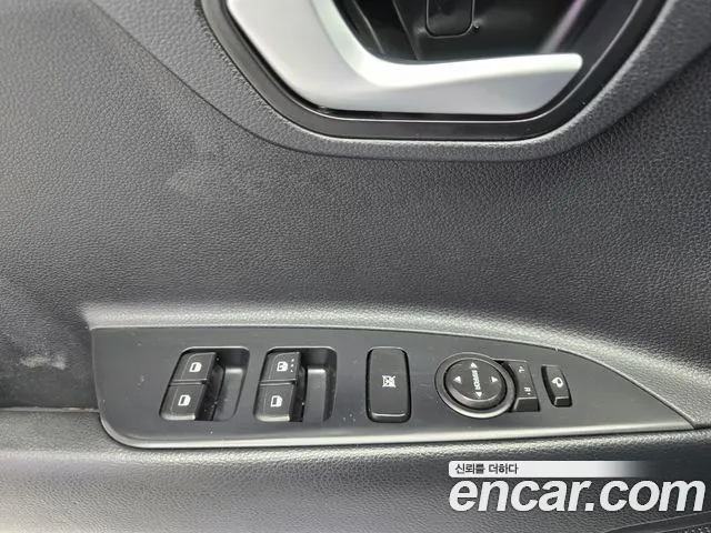 Kia Stonic 2018 — фото 13