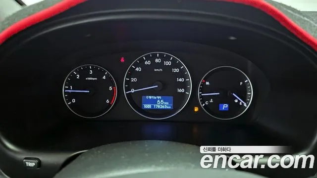 Hyundai Starex 2018 — фото 8