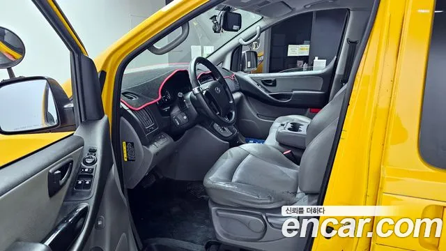 Hyundai Starex 2018 — фото 10