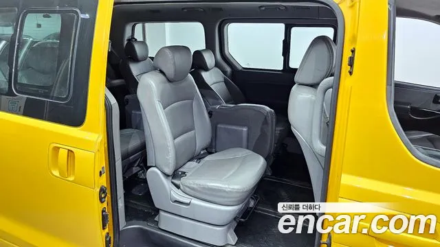 Hyundai Starex 2018 — фото 12