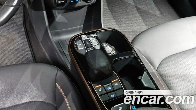 Hyundai Ioniq 2018 — фото 9