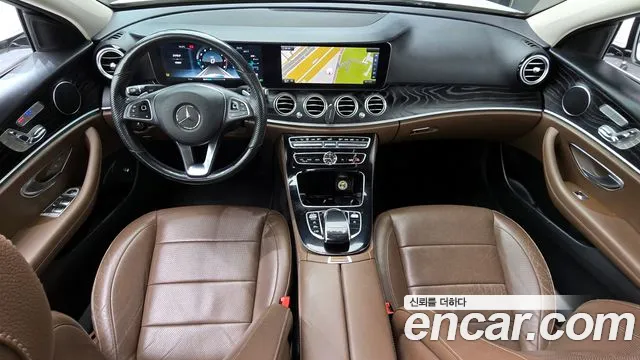 Mercedes-Benz E-Class 2017 — фото 7
