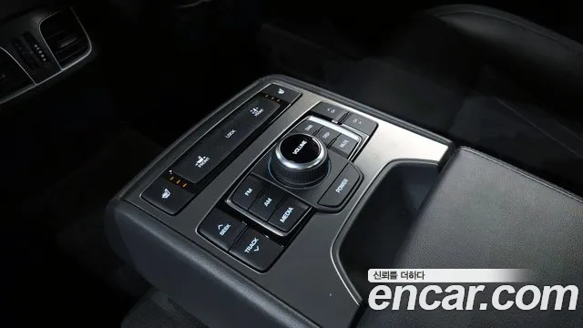 Hyundai Genesis 2016 — фото 19