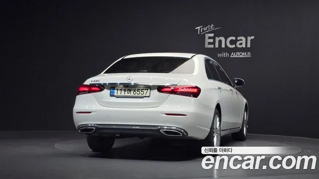 Mercedes-Benz E-Class 2021 — фото 4