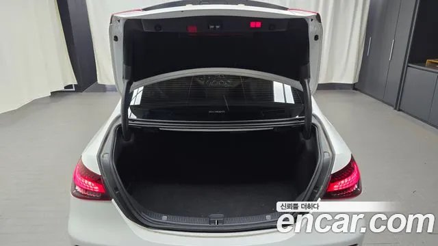 Mercedes-Benz E-Class 2021 — фото 20