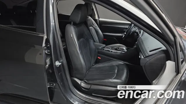 Hyundai Sonata 2020 — фото 12