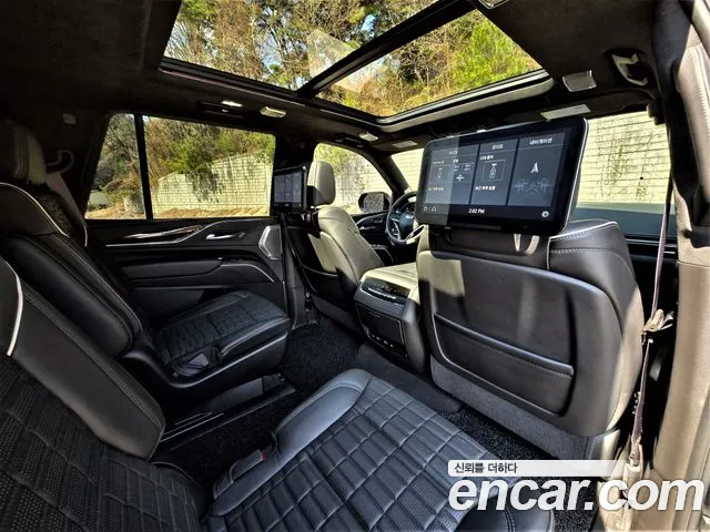 Cadillac Escalade 2021 — фото 11