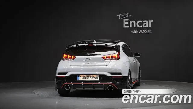 Hyundai Veloster 2022 — фото 4