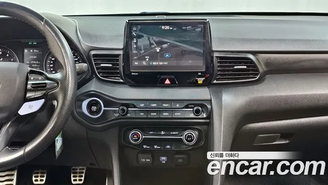 Hyundai Veloster 2022 — фото 19