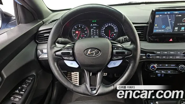 Hyundai Veloster 2019 — фото 13