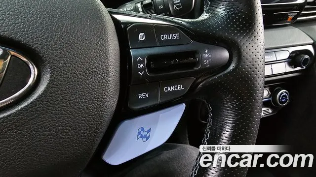 Hyundai Veloster 2019 — фото 20