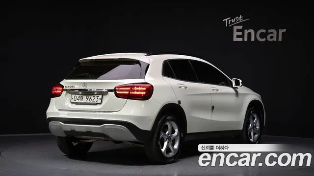 Mercedes-Benz GLA-Class 2018 — фото 2
