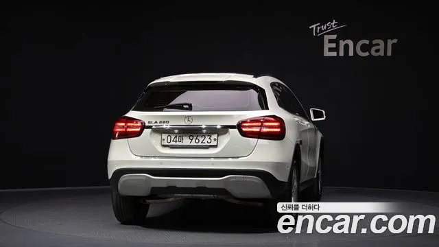 Mercedes-Benz GLA-Class 2018 — фото 4