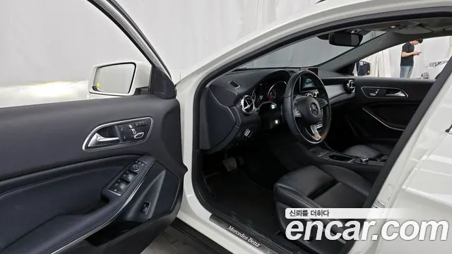 Mercedes-Benz GLA-Class 2018 — фото 10