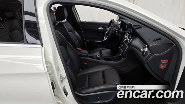 Mercedes-Benz GLA-Class 2018 — фото 11