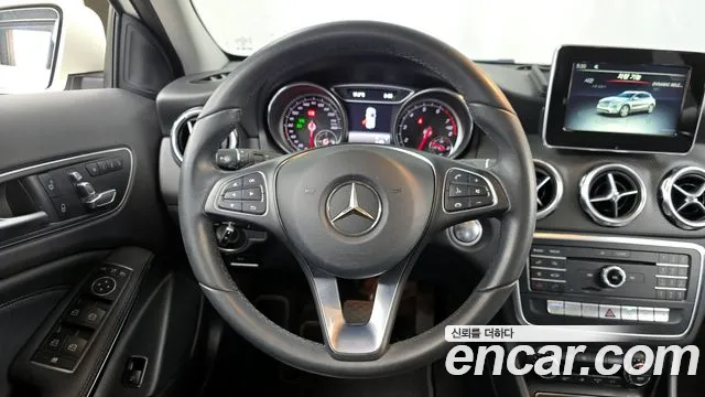 Mercedes-Benz GLA-Class 2018 — фото 13