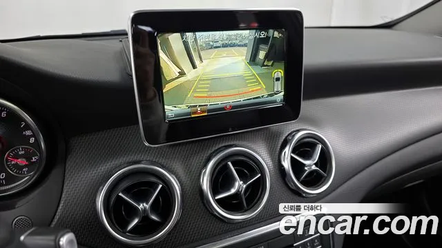 Mercedes-Benz GLA-Class 2018 — фото 15