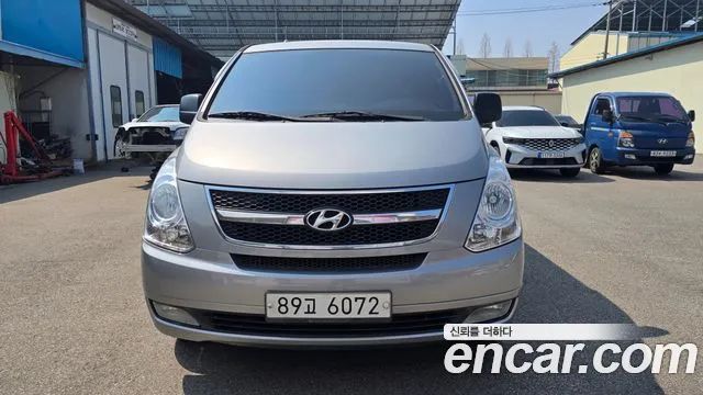Hyundai Starex 2015 — фото 1