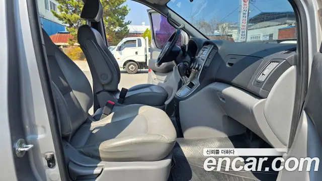 Hyundai Starex 2015 — фото 7