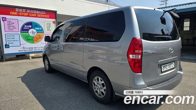 Hyundai Starex 2015 — фото 11