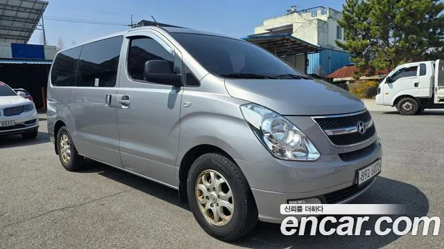 Hyundai Starex 2015 — фото 12