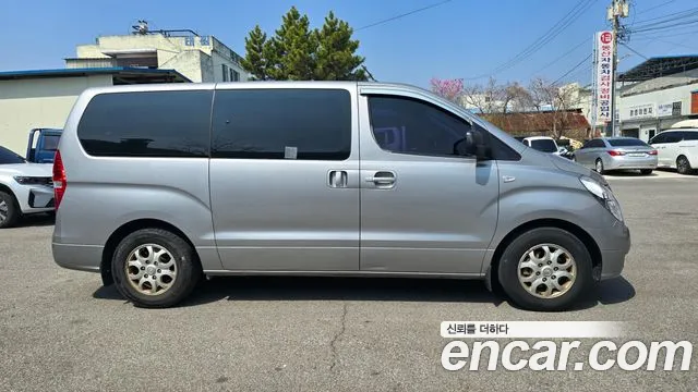 Hyundai Starex 2015 — фото 15