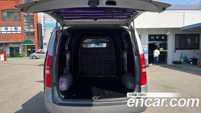 Hyundai Starex 2015 — фото 16