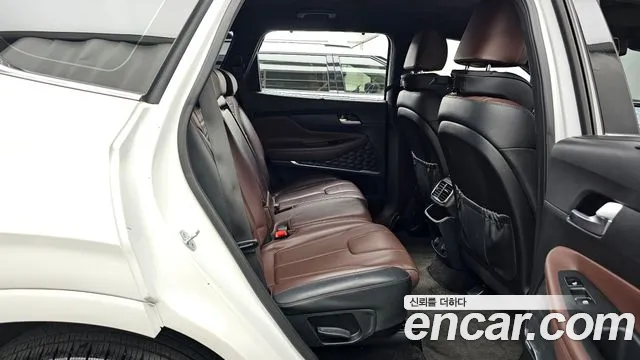 Hyundai Santafe 2020 — фото 12