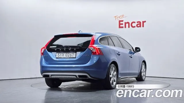Volvo V60 2016 — фото 2