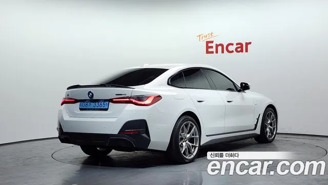 BMW i4 2023 — фото 2